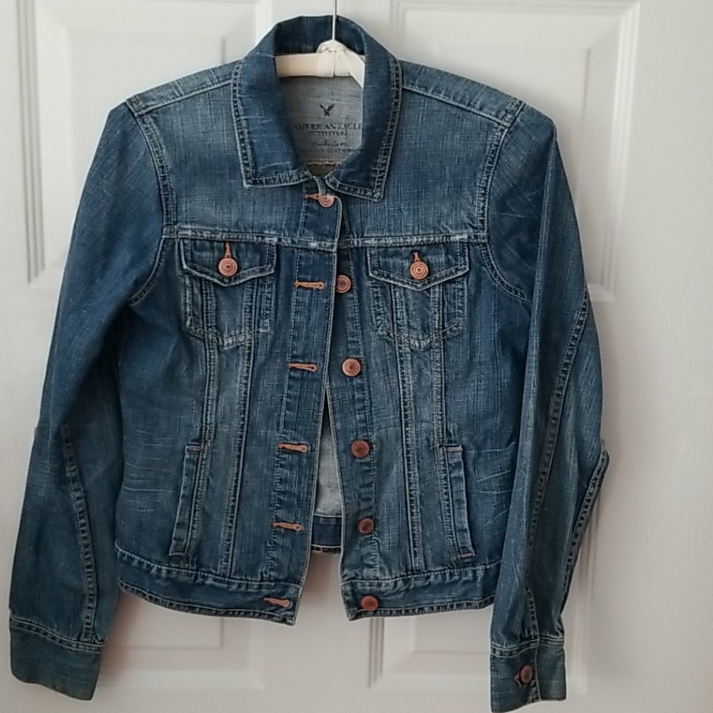 Clothes - Picture 3 of 4